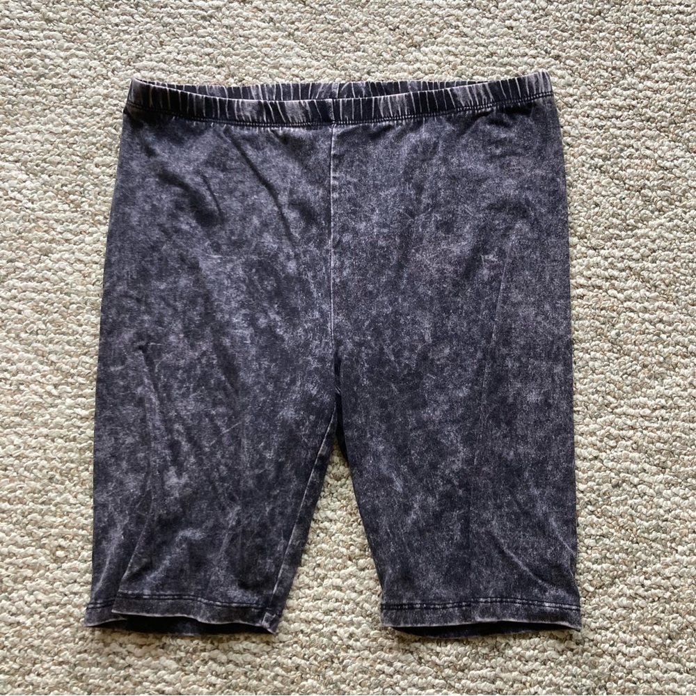 Zenana Black/Gray Distressed Print Stretchy Biker Shorts XL